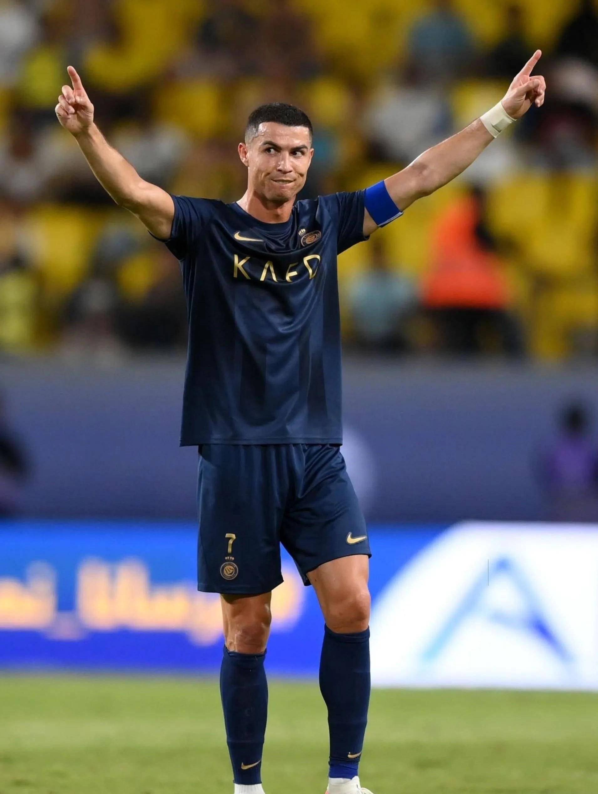 队报本周最佳海外球员阵：康沃首秀获成功，格列兹曼再度入选（《队报》评出本周海外最佳阵容：康沃首秀告捷，格列兹曼再次上榜）