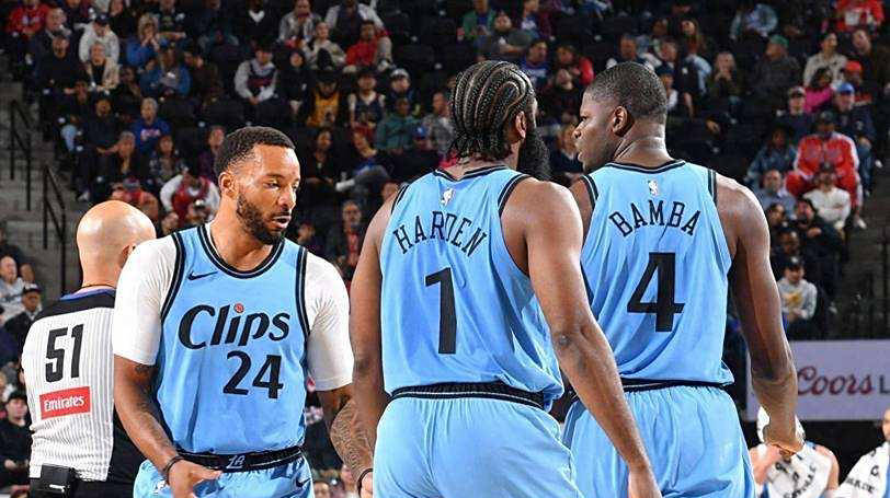 澳超半场：双方均破门乏术，墨尔本城暂0-0墨尔本胜利（澳超半场：墨城德比尚未破门，双方0-0暂平）