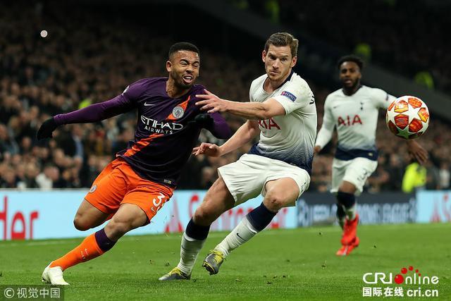 逆转！30岁锋霸独造2球，西甲豪强连进3球，欧冠翻盘（欧冠大逆袭：30岁锋霸独造两球，西甲豪门连轰三球完成翻盘）