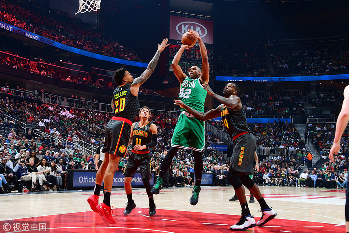 每体：法国球迷和名宿对姆巴佩在受伤离队后前往迪拜度假不满（每体：姆巴佩伤退后赴迪拜度假引法国球迷与名宿不满）