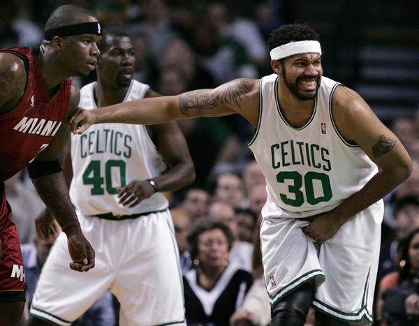 生涯最差一战！浓眉仅得2分，创出场超20分钟最低得分纪录（噩梦之战！浓眉20+分钟仅得2分，刷新个人20分钟以上出场最低得分纪录）