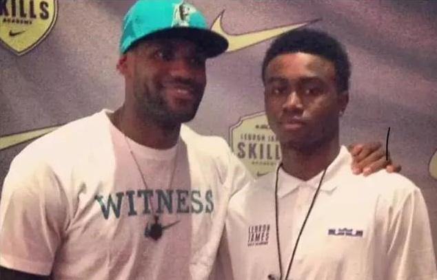 意媒：冈萨雷斯距离被马竞3200万买断还差12场西甲比赛（意媒：冈萨雷斯再踢12场西甲，马竞将以3200万买断）