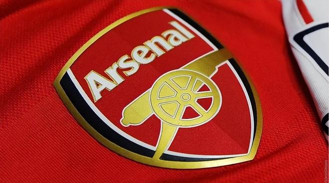 世体：莱万多夫斯基点亮纽约帝国大厦，以庆祝波兰独立日（世体：莱万多夫斯基为波兰独立日点亮纽约帝国大厦）