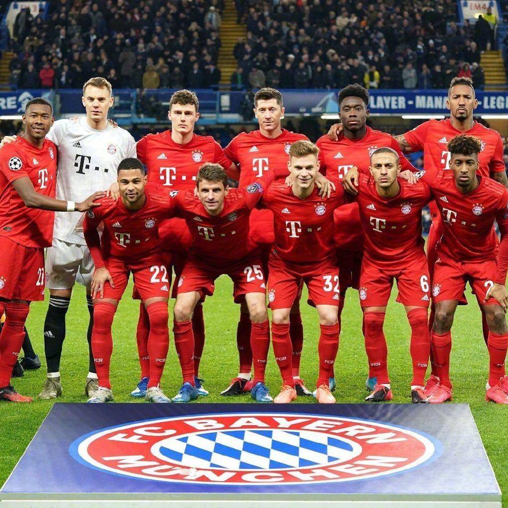 英媒：拜仁有意费耶诺德右后卫里德，但将面临英超俱乐部竞争（英媒：拜仁看中费耶诺德右后卫里德，恐遭多家英超球队竞购）